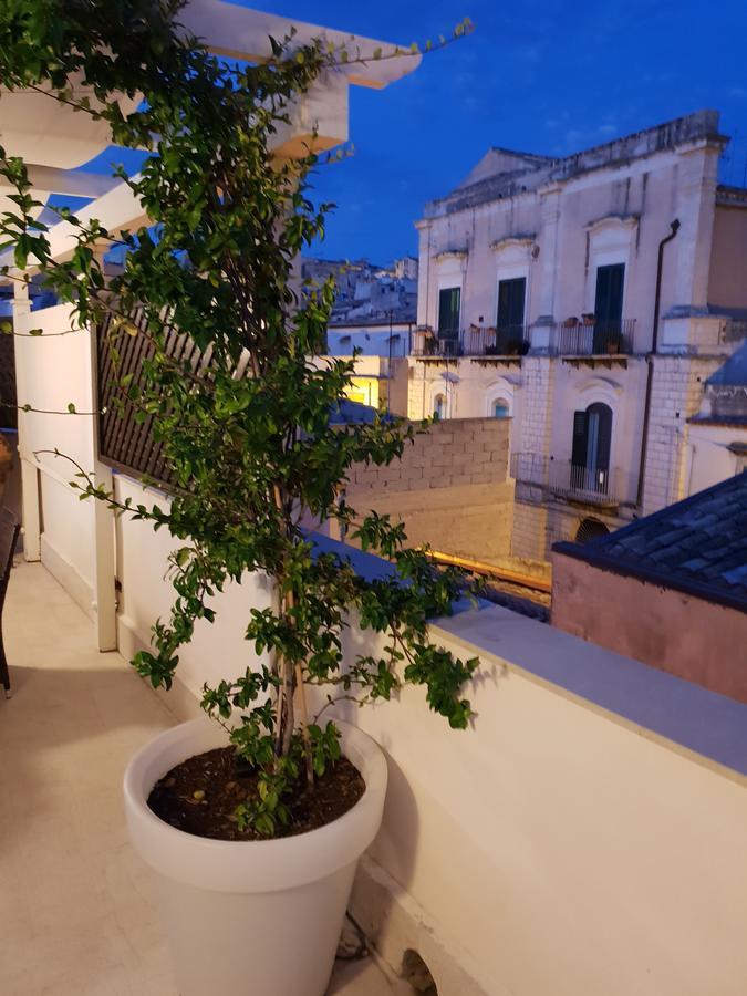 Neathon Rooms Noto Exterior photo