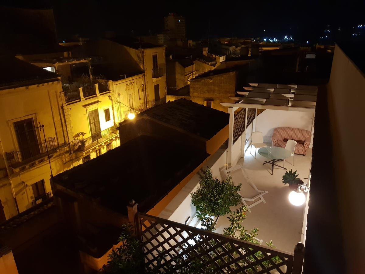 Neathon Rooms Noto Exterior photo