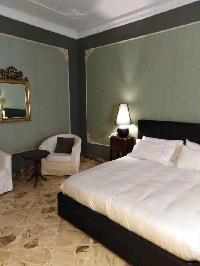 Neathon Rooms Noto Exterior photo