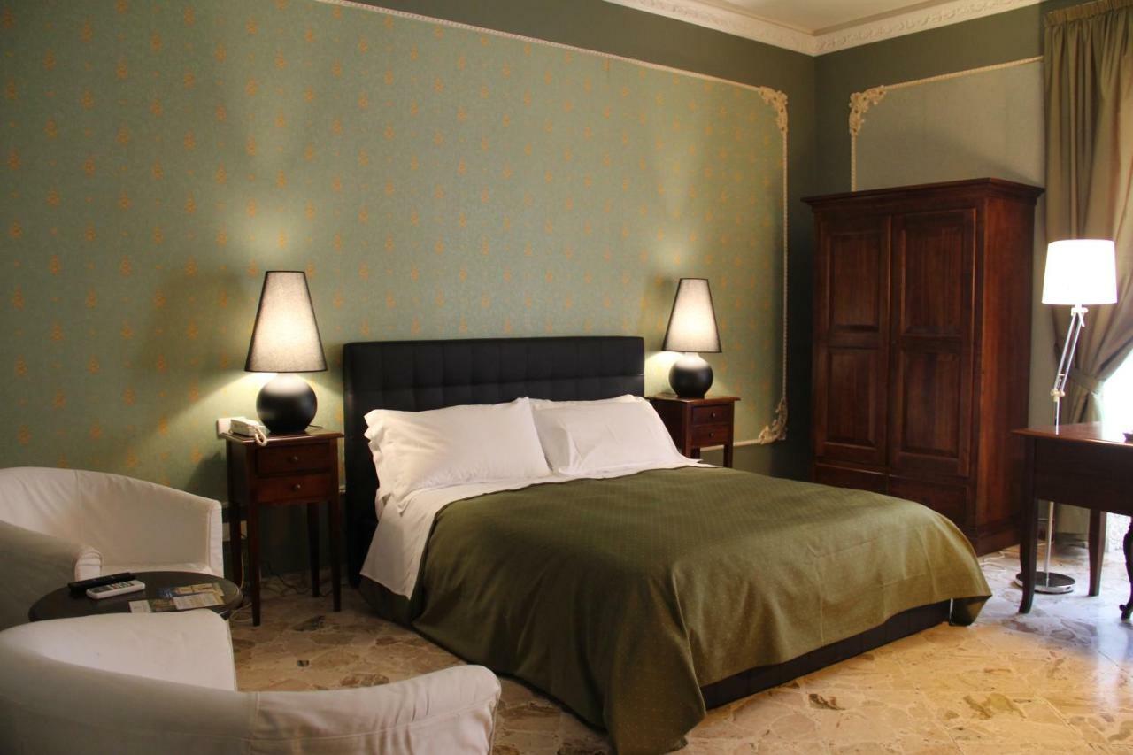 Neathon Rooms Noto Exterior photo