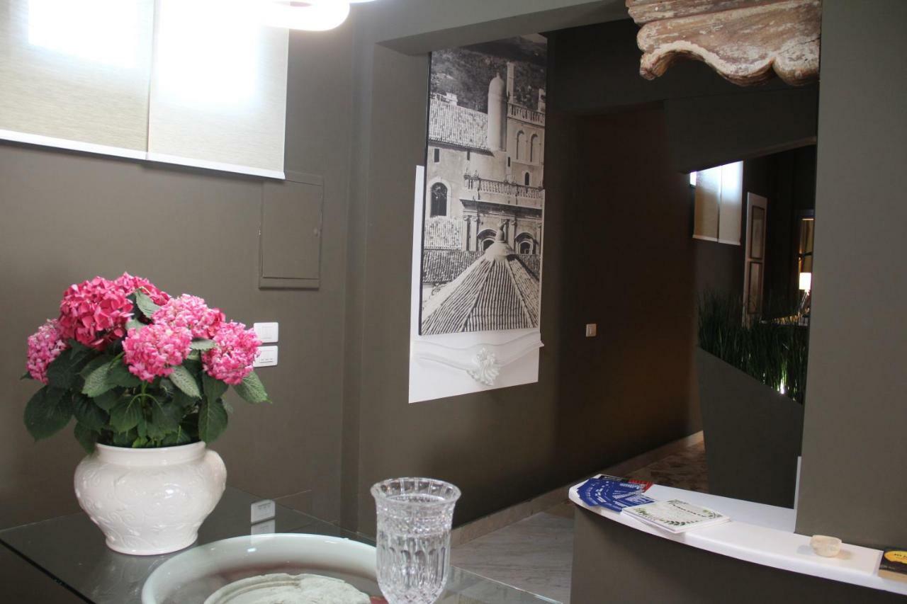 Neathon Rooms Noto Exterior photo